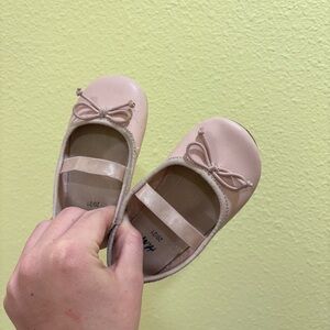 Ballet flats